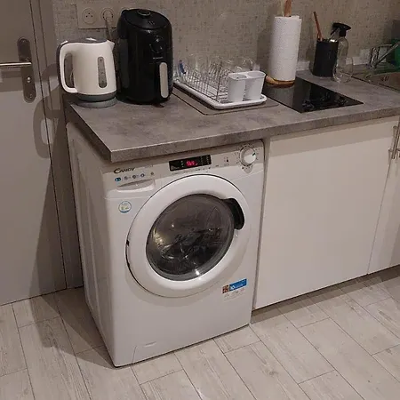 Montmartre Shelter * Párizs