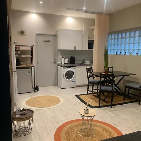 Montmartre Shelter Apartman